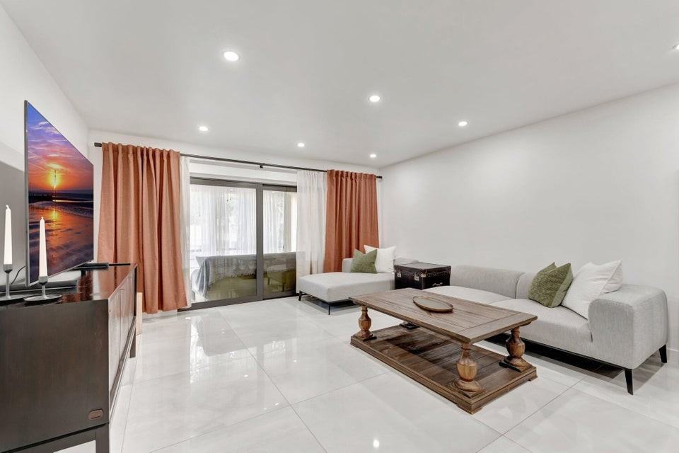 138 S Cypress Rd #224 - Photo 3 of 8