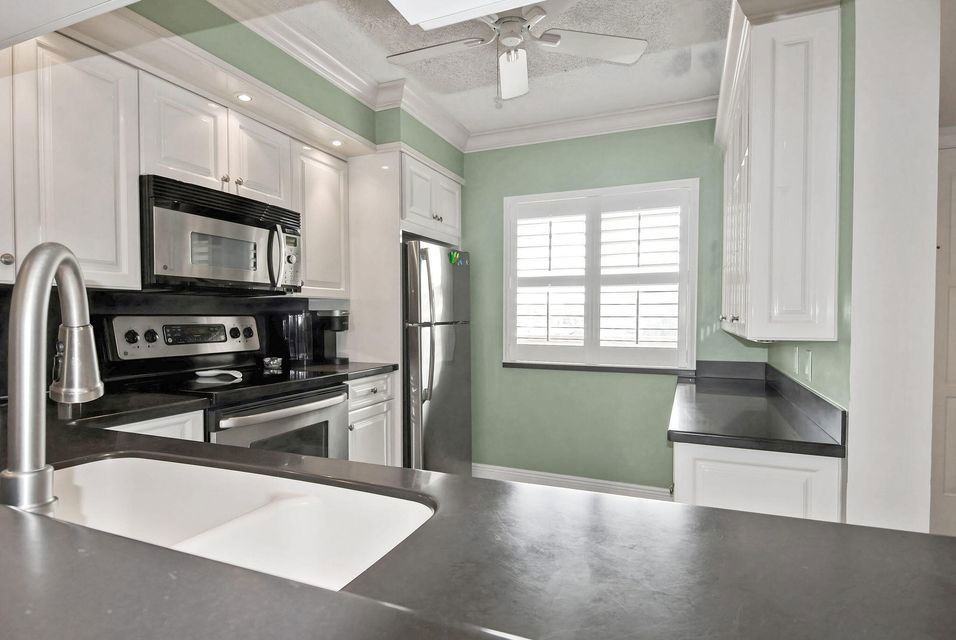 1001 Seafarer Cir #303 - Photo 3 of 6