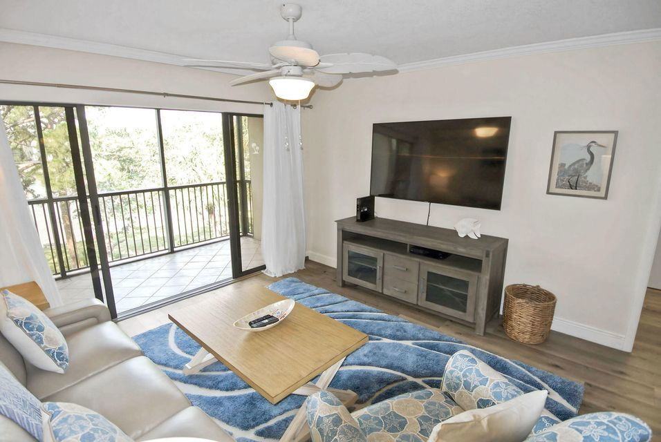 1001 Seafarer Cir #303 - Photo 5 of 6