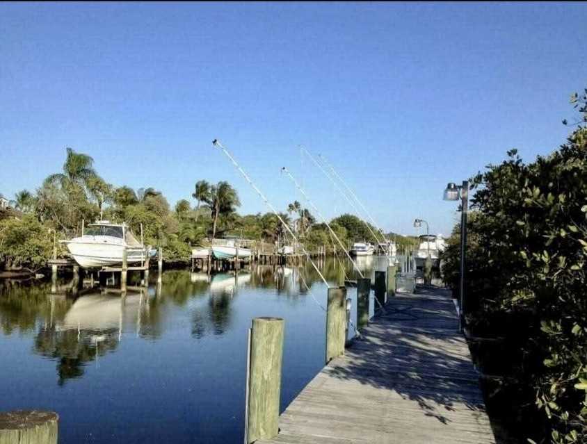 813 Hummingbird Way #8A - Photo 2 of 4