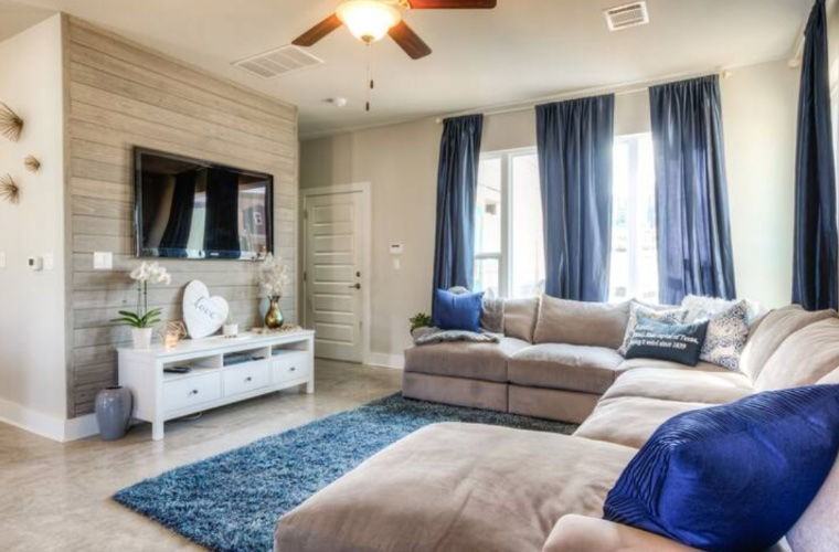 2001 Cleese Dr - Photo 4 of 8