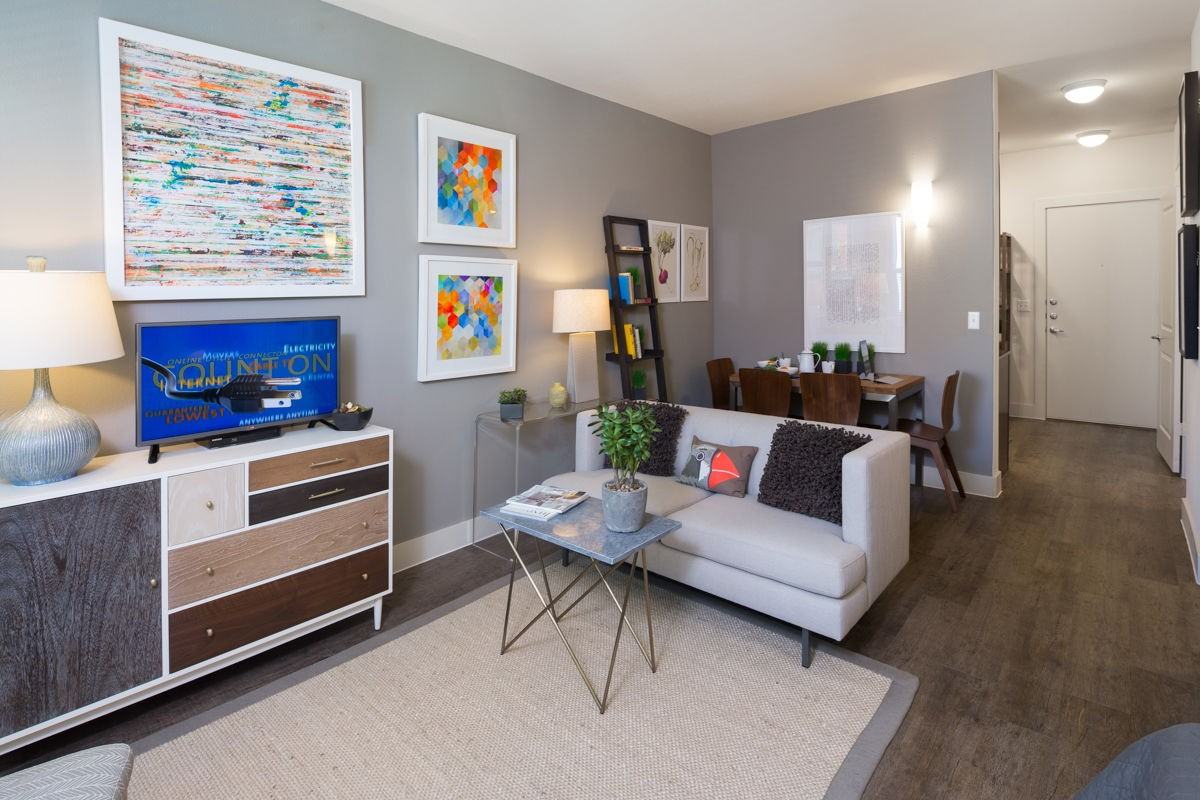 10622 Burnet Rd - Photo 4 of 7