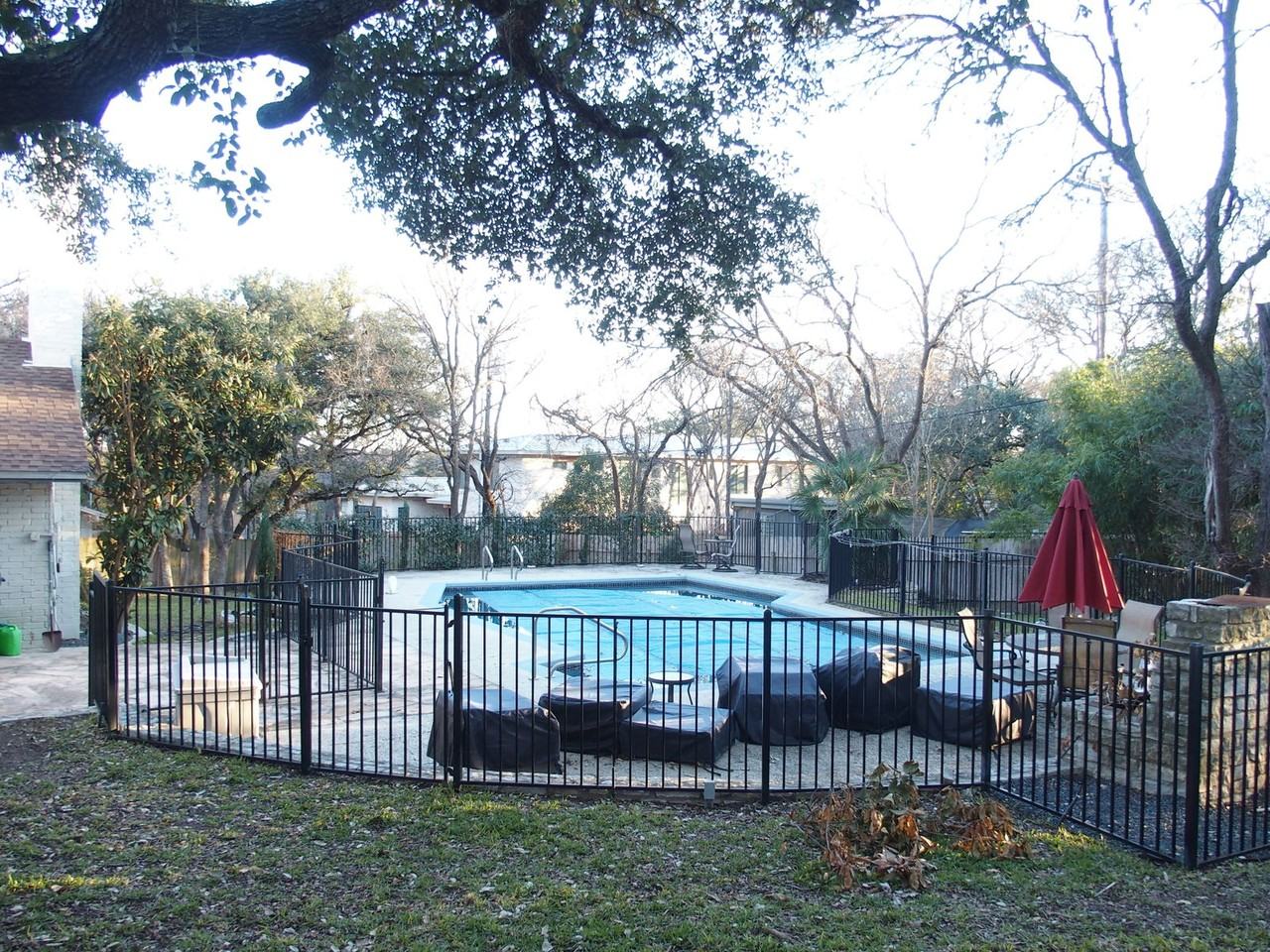 2604 Rollingwood Dr - Photo 5 of 8