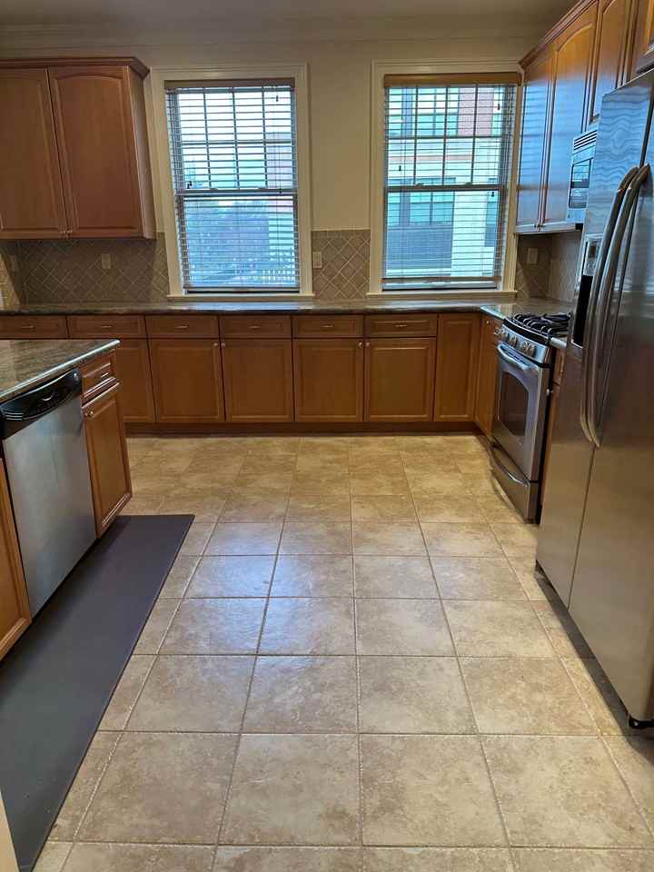 Madison St #102 - Photo 2 of 8