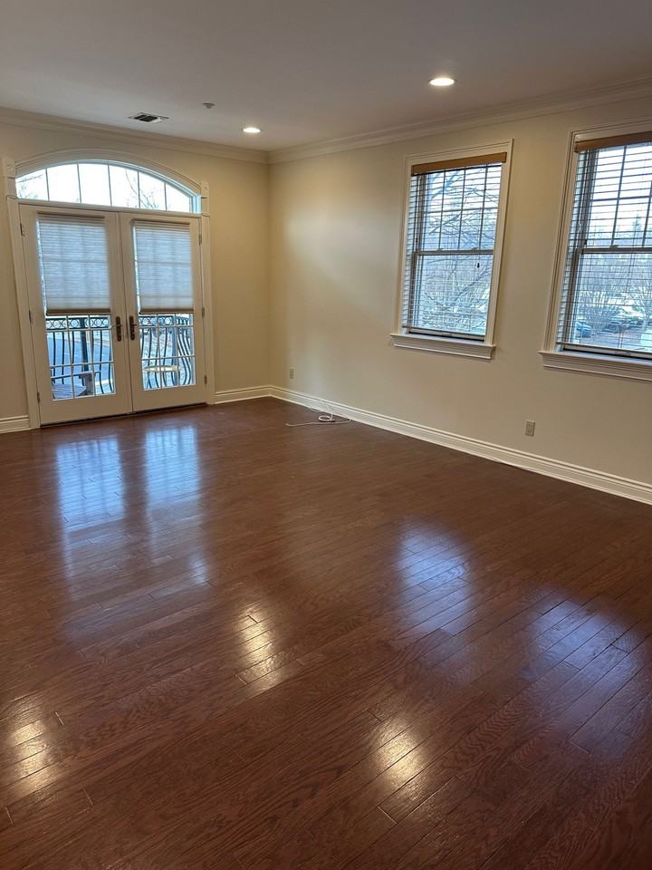 Madison St #102 - Photo 3 of 8