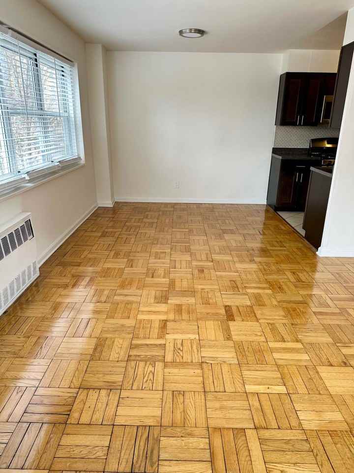 Hudson Ter #5C - Photo 3 of 8