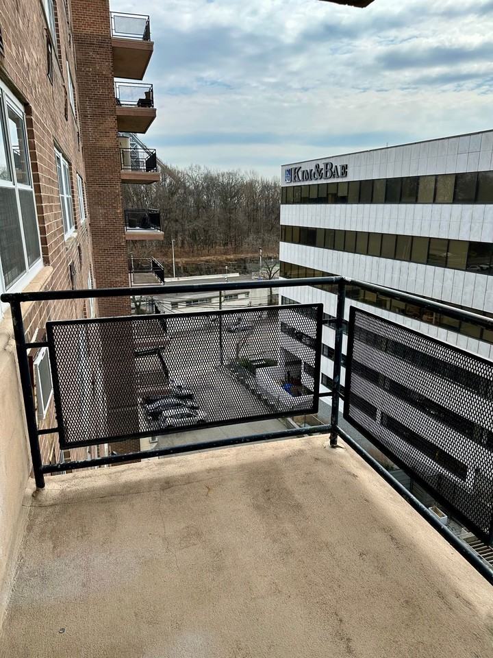 21 Hudson Ter #6D - Photo 3 of 8