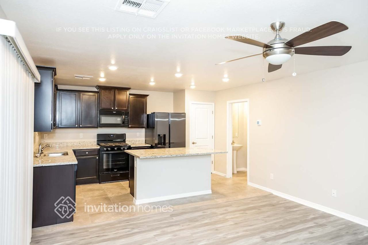 5130 Clatsop St - Photo 3 of 13