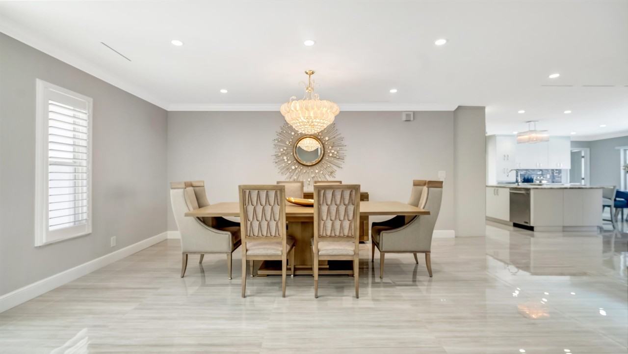 831 Dover St - Photo 7 of 50