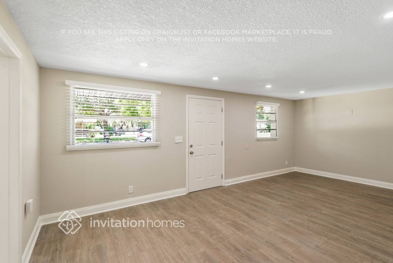 4010 Treasure Cir - Photo 5 of 26