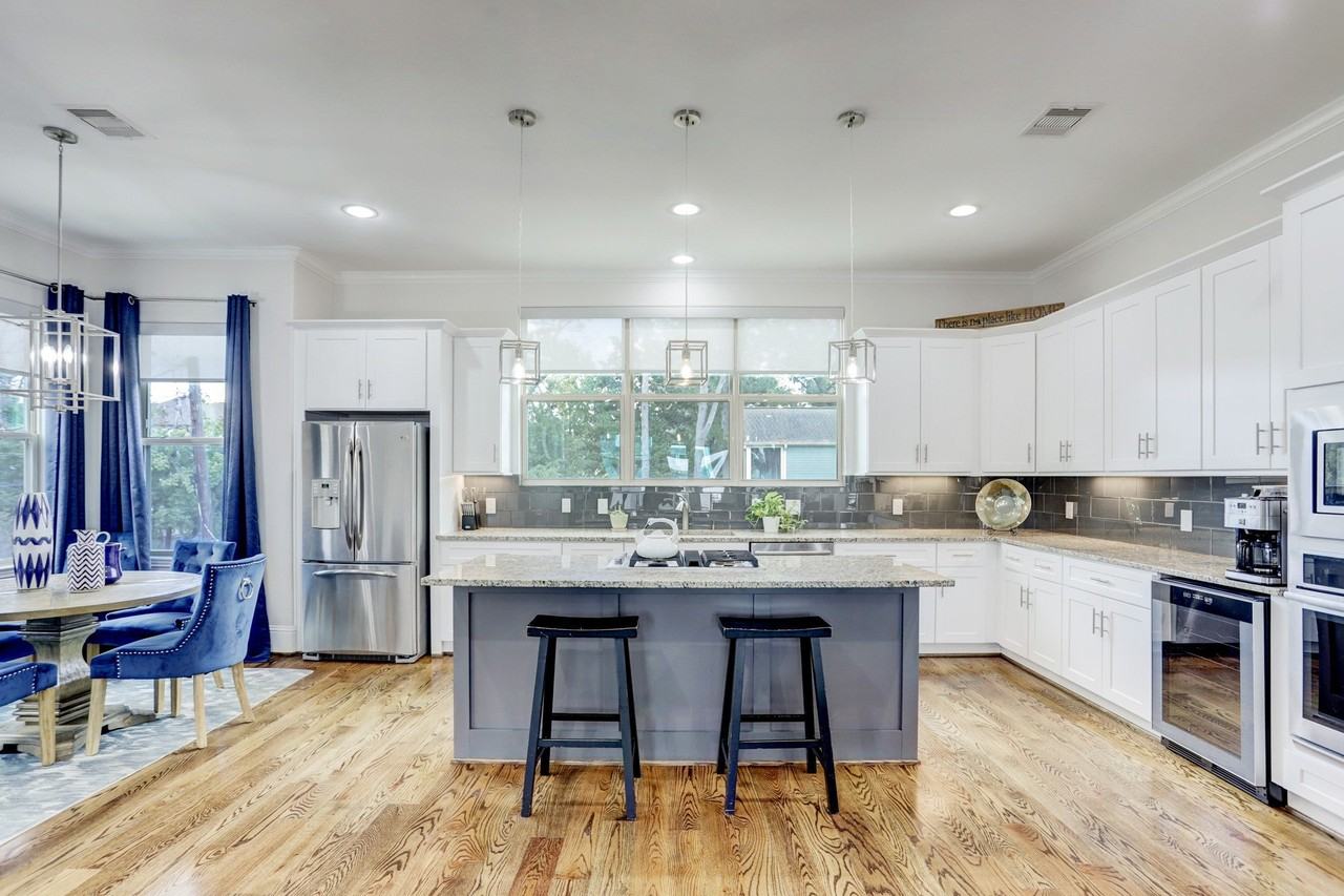 1230 W 25th St - Photo 5 of 13