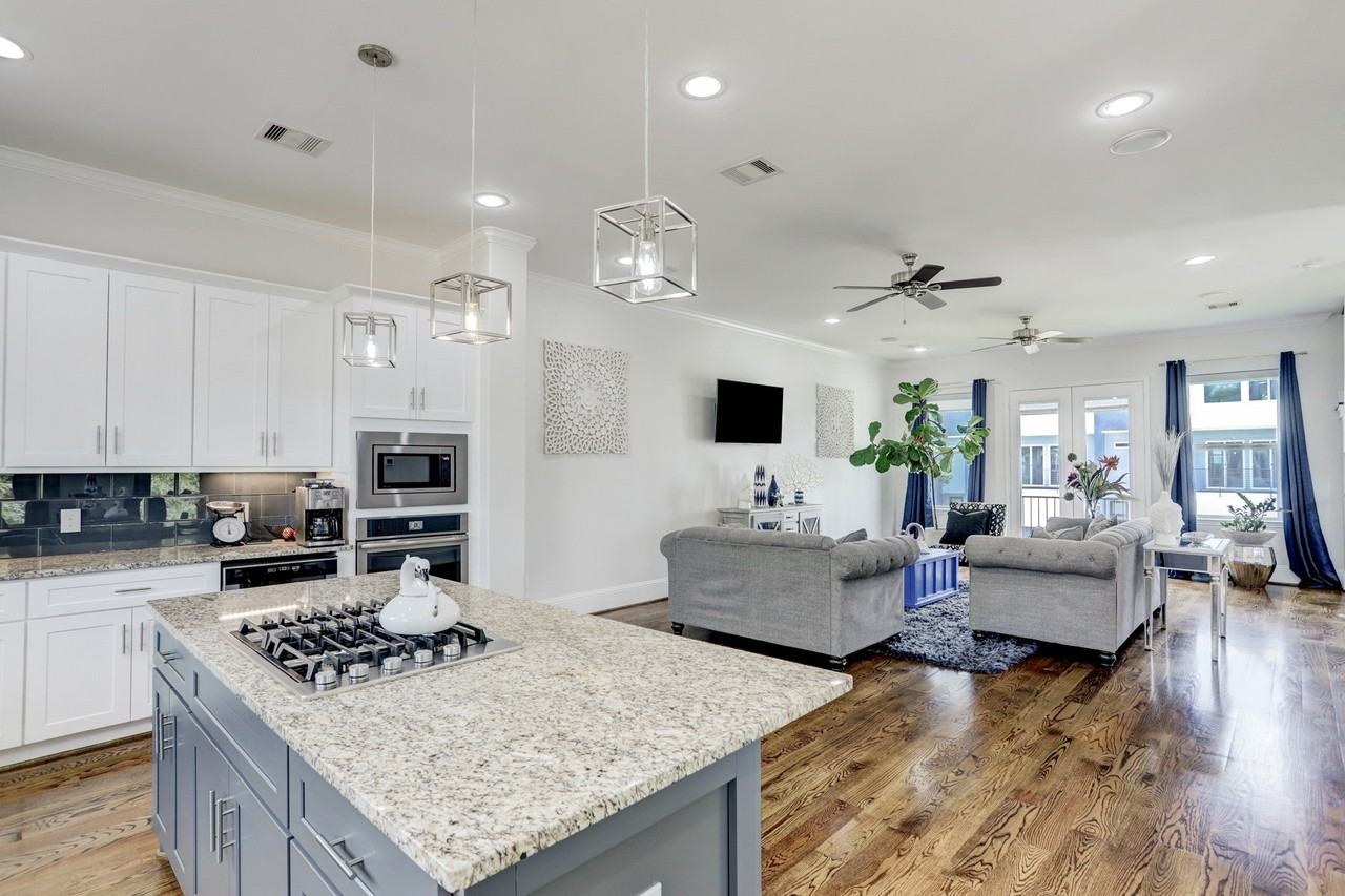 1230 W 25th St - Photo 7 of 13