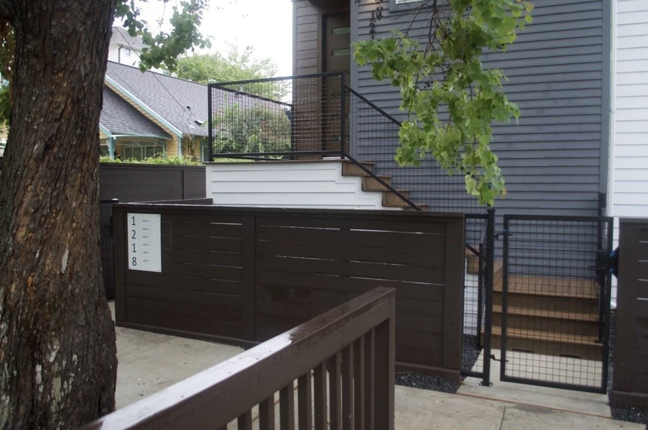 1218 W 24th St - Photo 3 of 37