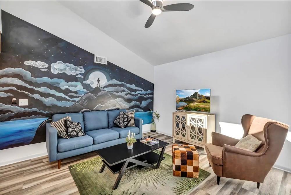 4505 Teri Rd - Photo 4 of 28