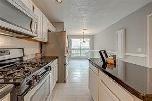 27 Lush Meadow Pl - Photo 4 of 20