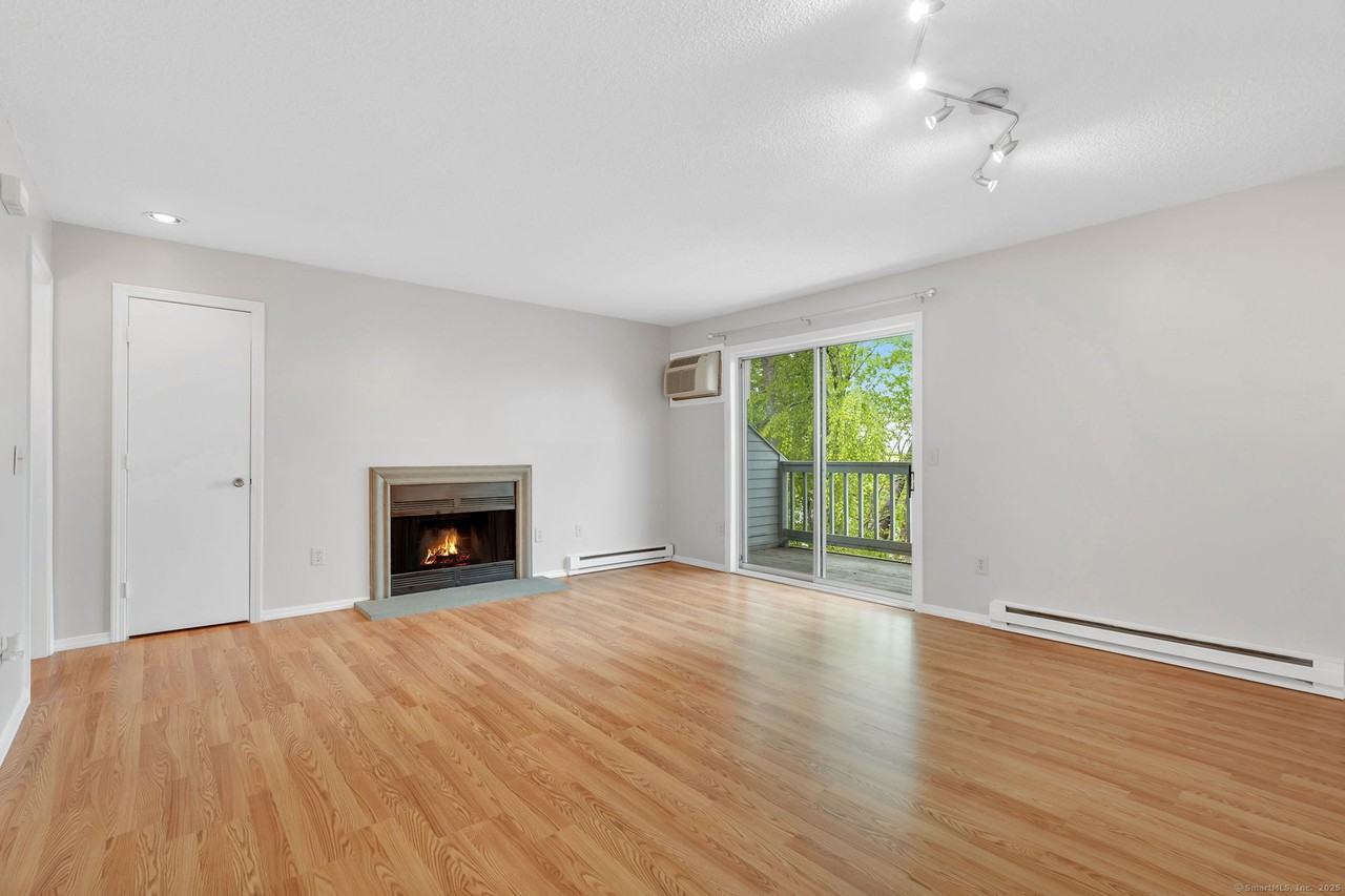 151 Shelter Rock Rd - Photo 3 of 22