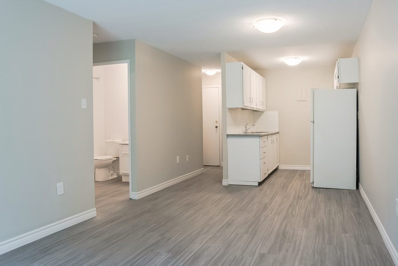 Village Green Apartments - Photo 6 of 15