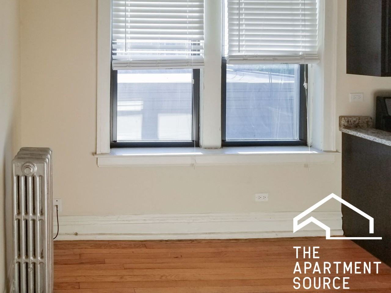 4721 N Leavitt St #3 - Photo 3 of 14
