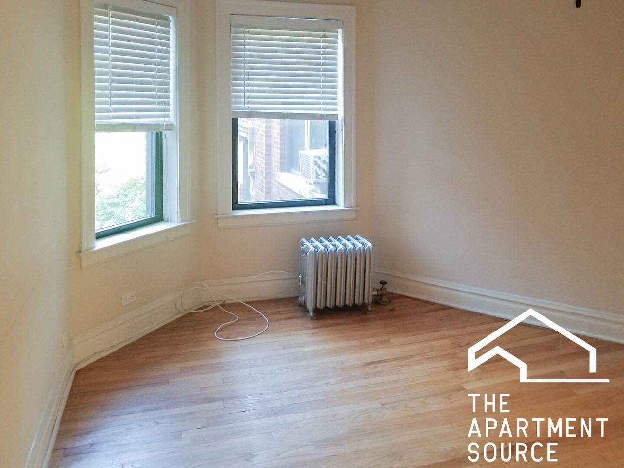 4721 N Leavitt St #3 - Photo 5 of 14