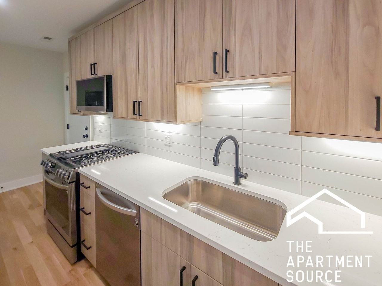 4857 N Seeley Ave #2 - Photo 4 of 16