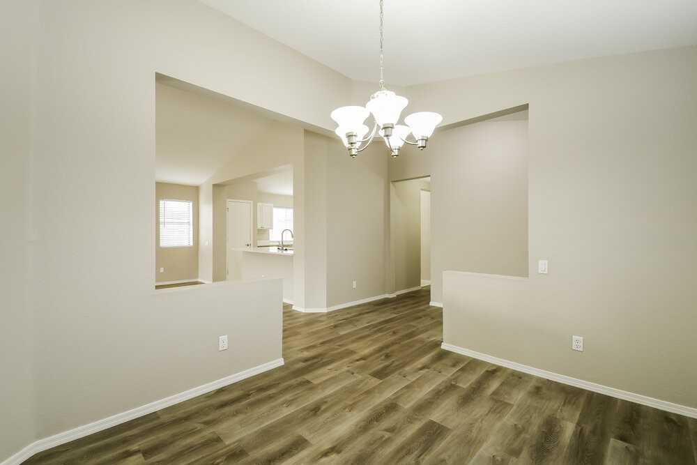 19819 N 34th Pl - Photo 6 of 16