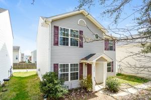 featured image of 3924 Glory St
