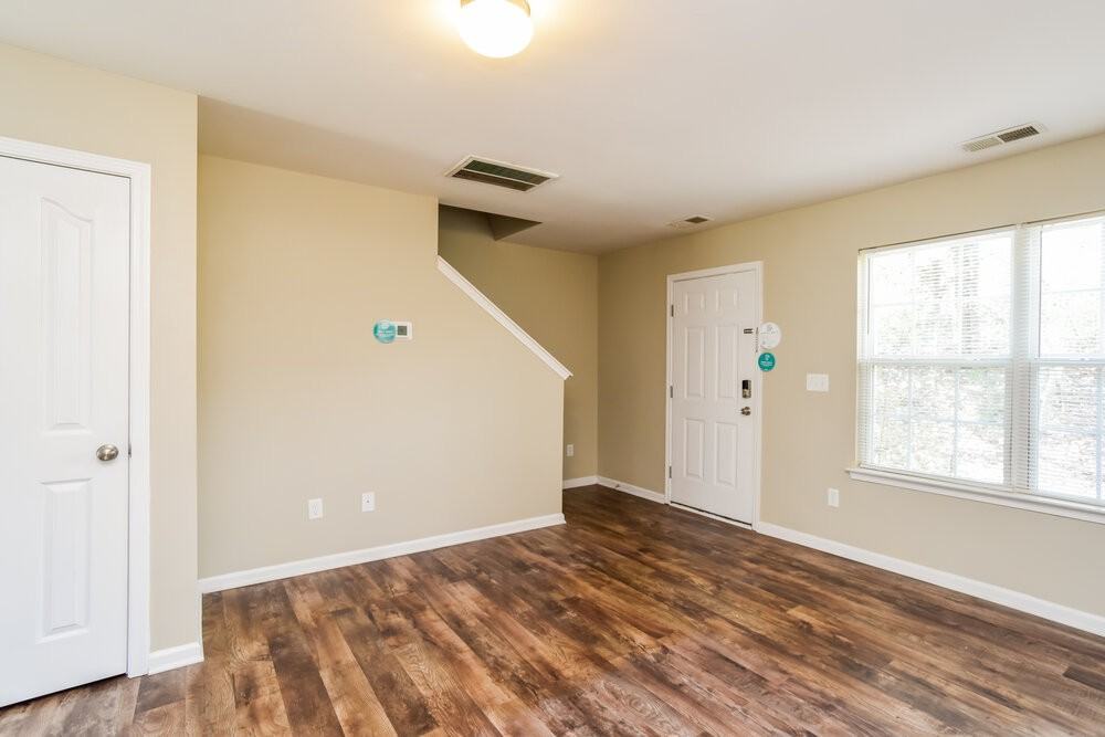 3924 Glory St - Photo 4 of 17