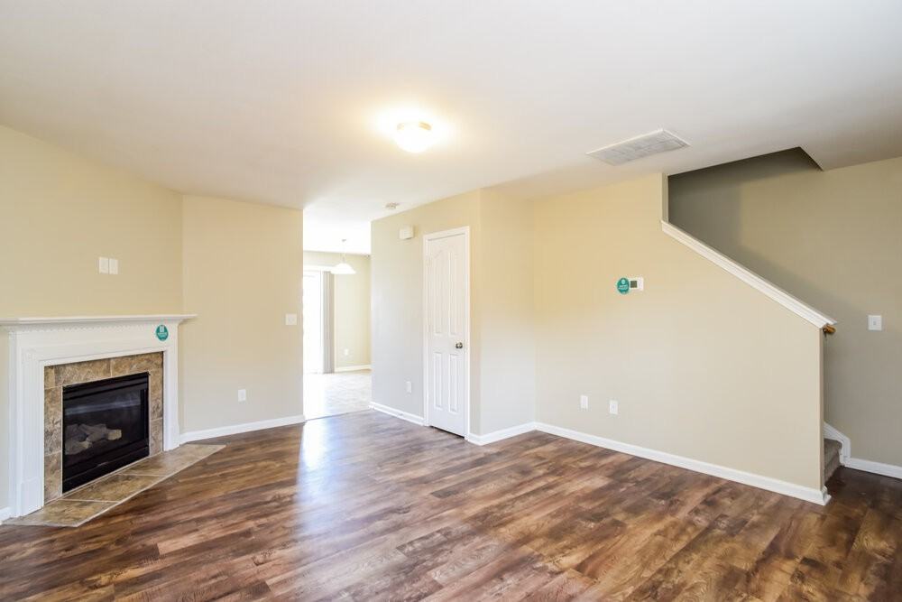 3924 Glory St - Photo 5 of 17