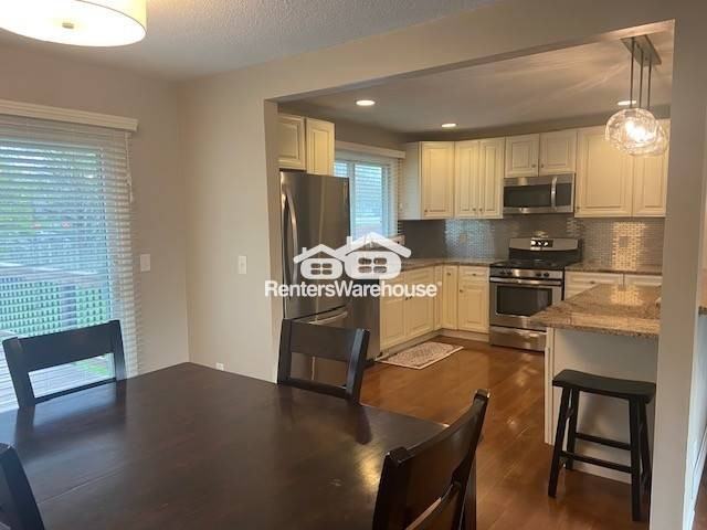 3600 Trenton Ln N - Photo 3 of 20