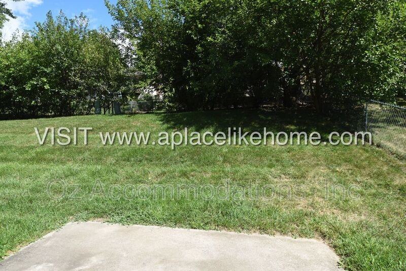 119 Se Greystone Dr - Photo 3 of 17