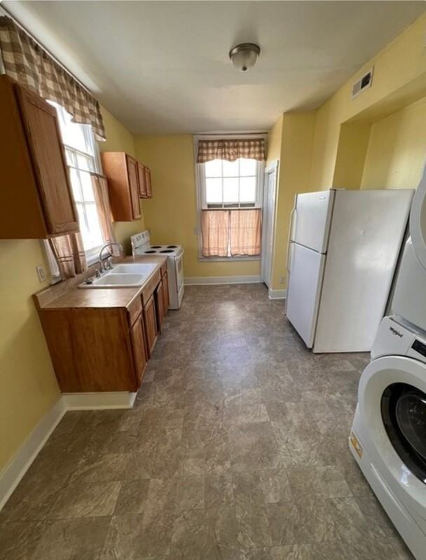 112 S Laurel St #B - Photo 7 of 9