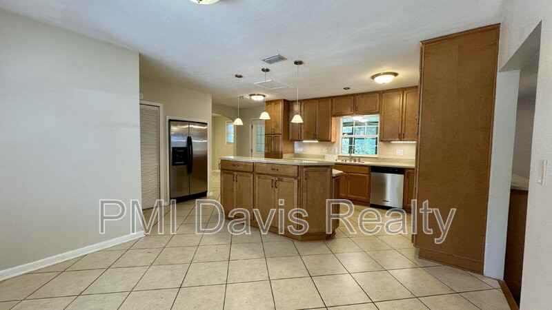 2543 Holly Point Rd W - Photo 2 of 21