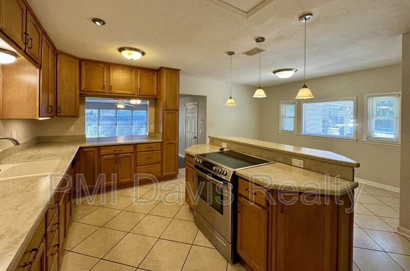 2543 Holly Point Rd W - Photo 3 of 21
