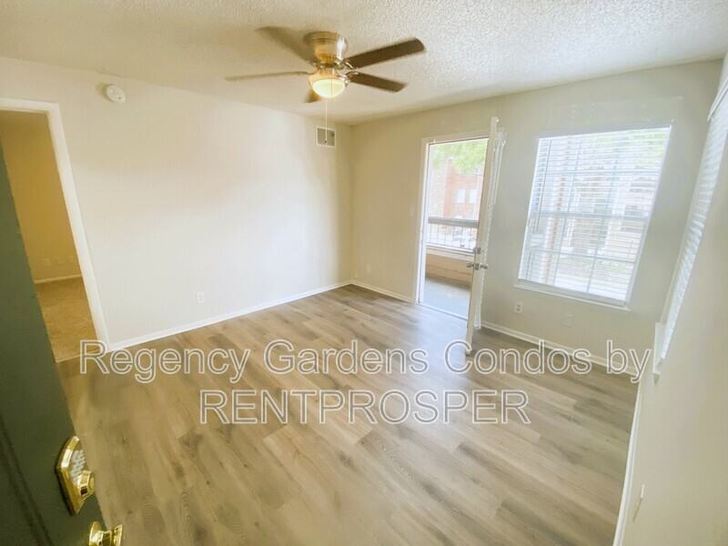 4350 Perkinshire Ln #211