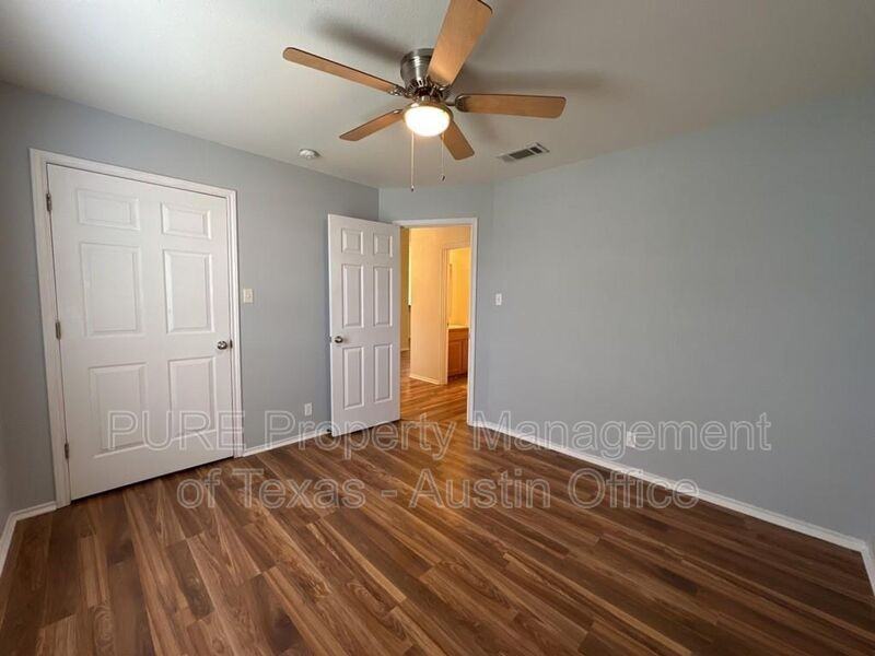 2101 Brewers Pl - Photo 3 of 11