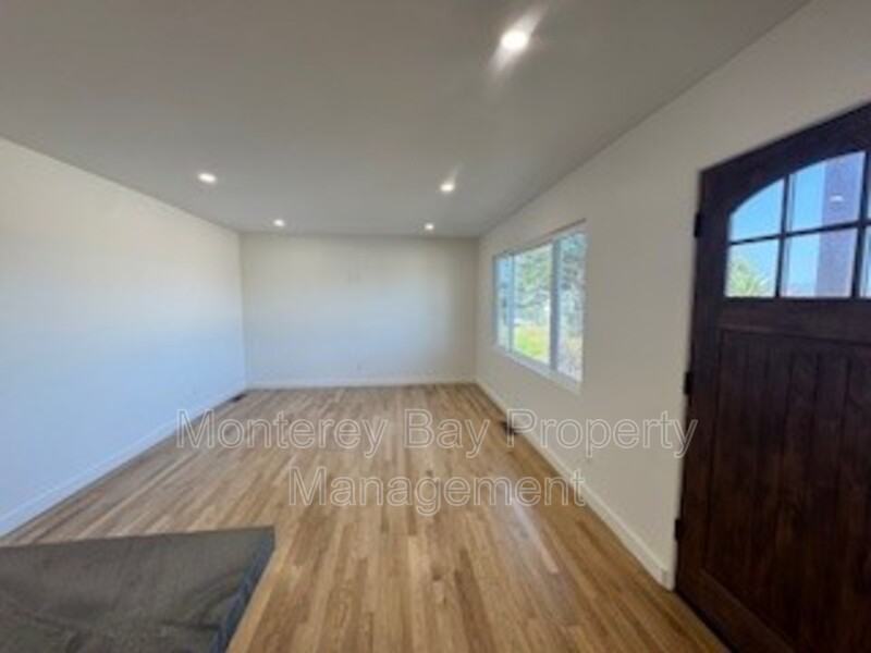 1764 Harding St - Photo 3 of 7