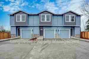 featured image of 484 Monmouth Ave S