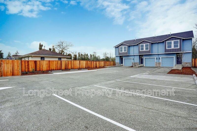 484 Monmouth Ave S - Photo 3 of 47