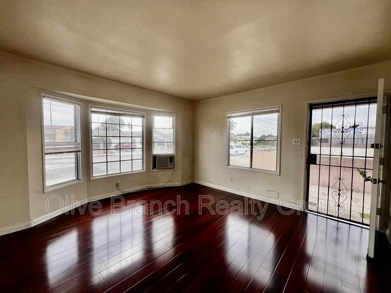 6429 Woodward Ave - Photo 2 of 13