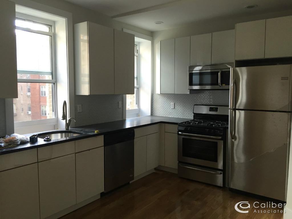 W 93rd St #5A