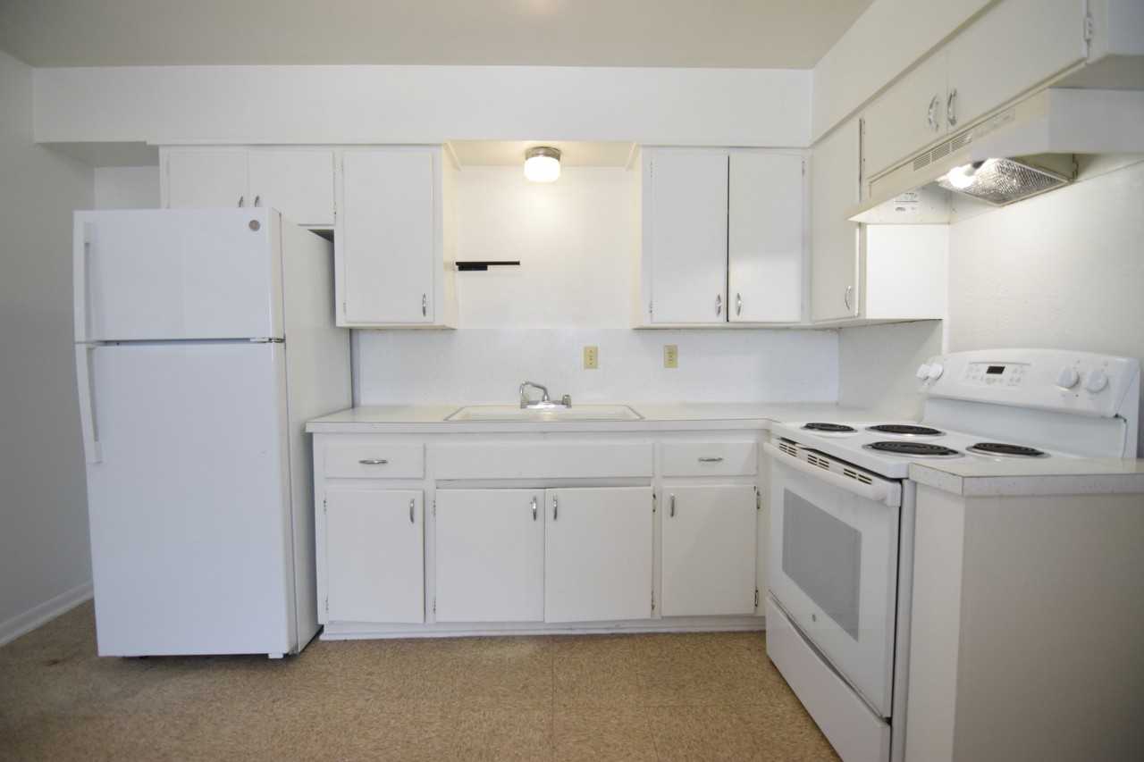 213 E Harrison Ave - Photo 7 of 18