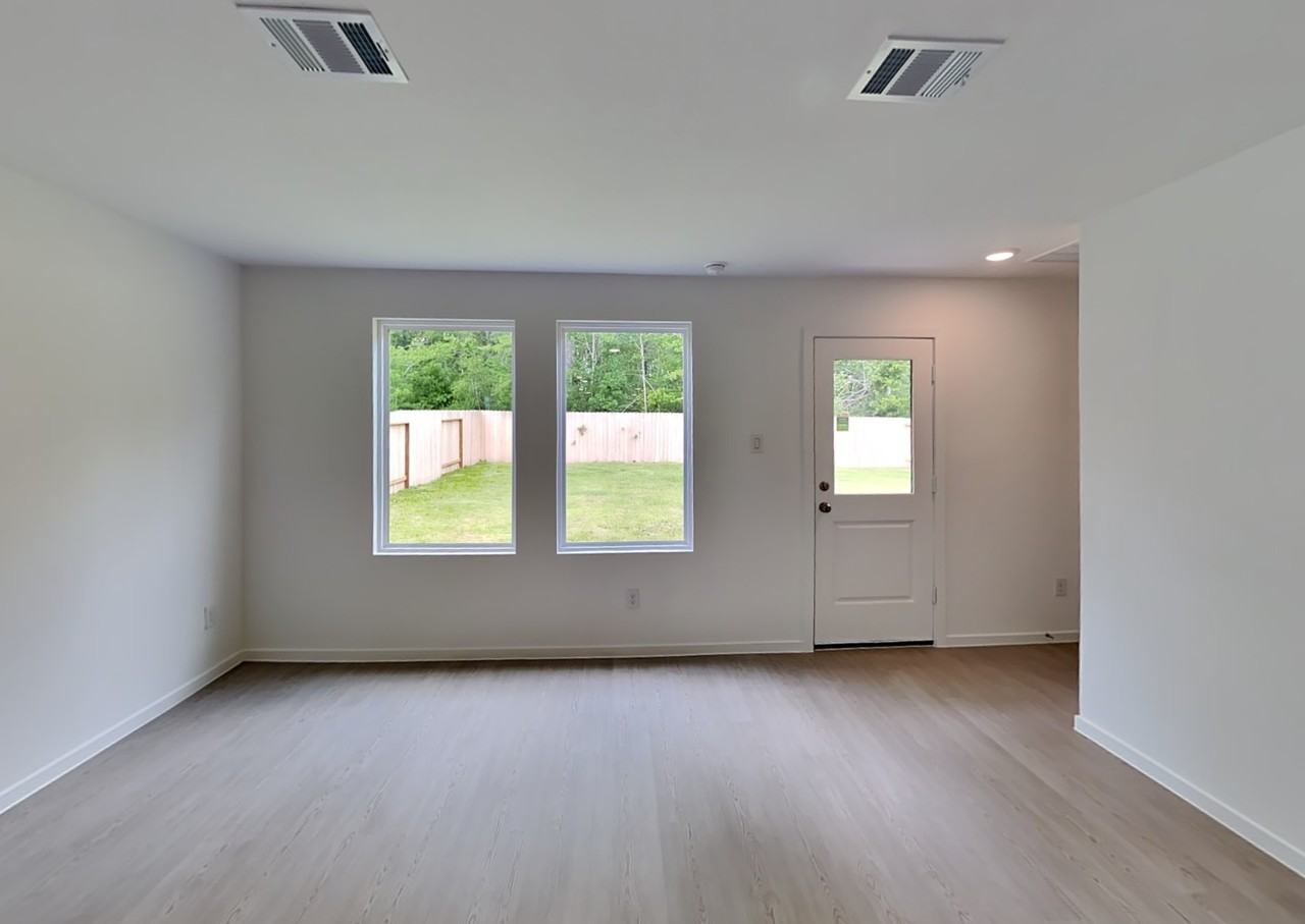 25687 Roy Rogers Ct - Photo 4 of 24