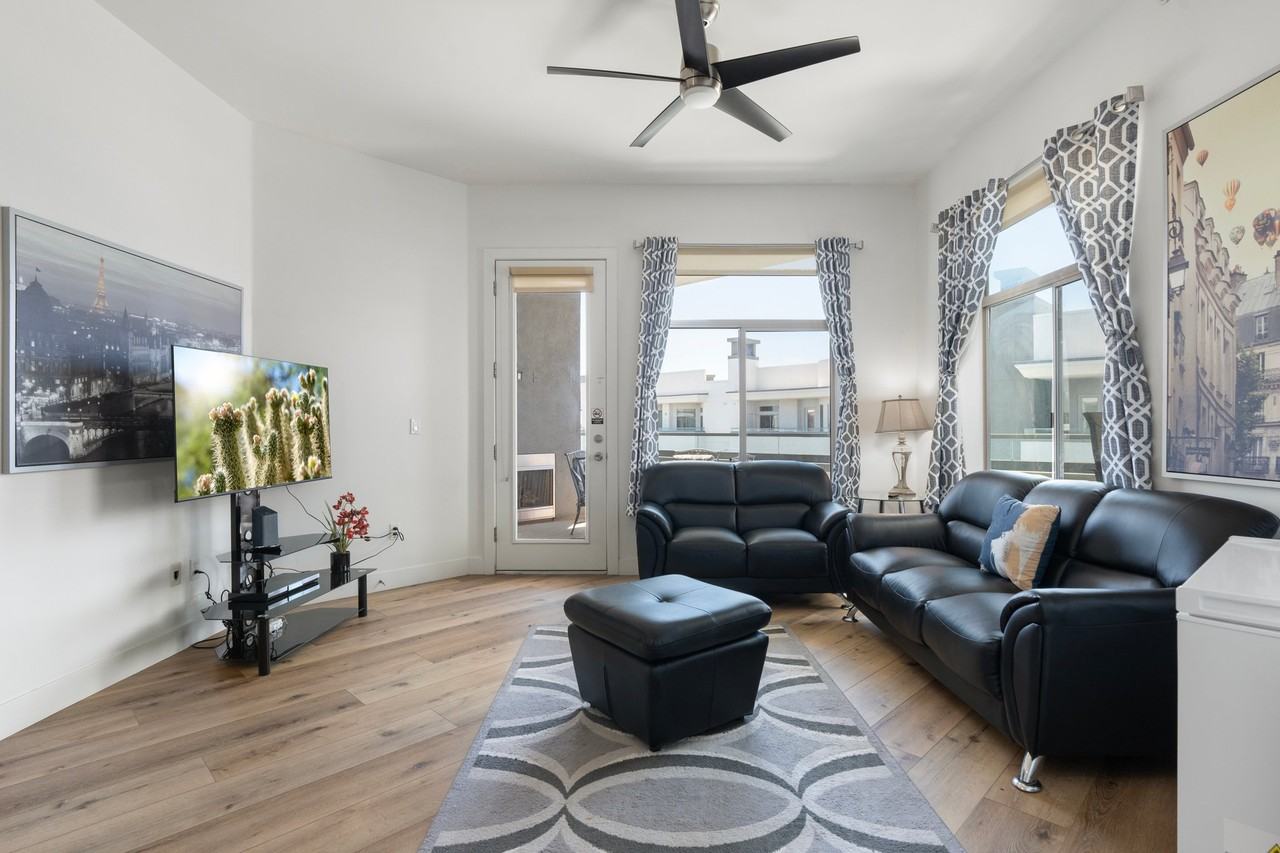 945 E Playa Del Norte Dr #5002 - Photo 5 of 27