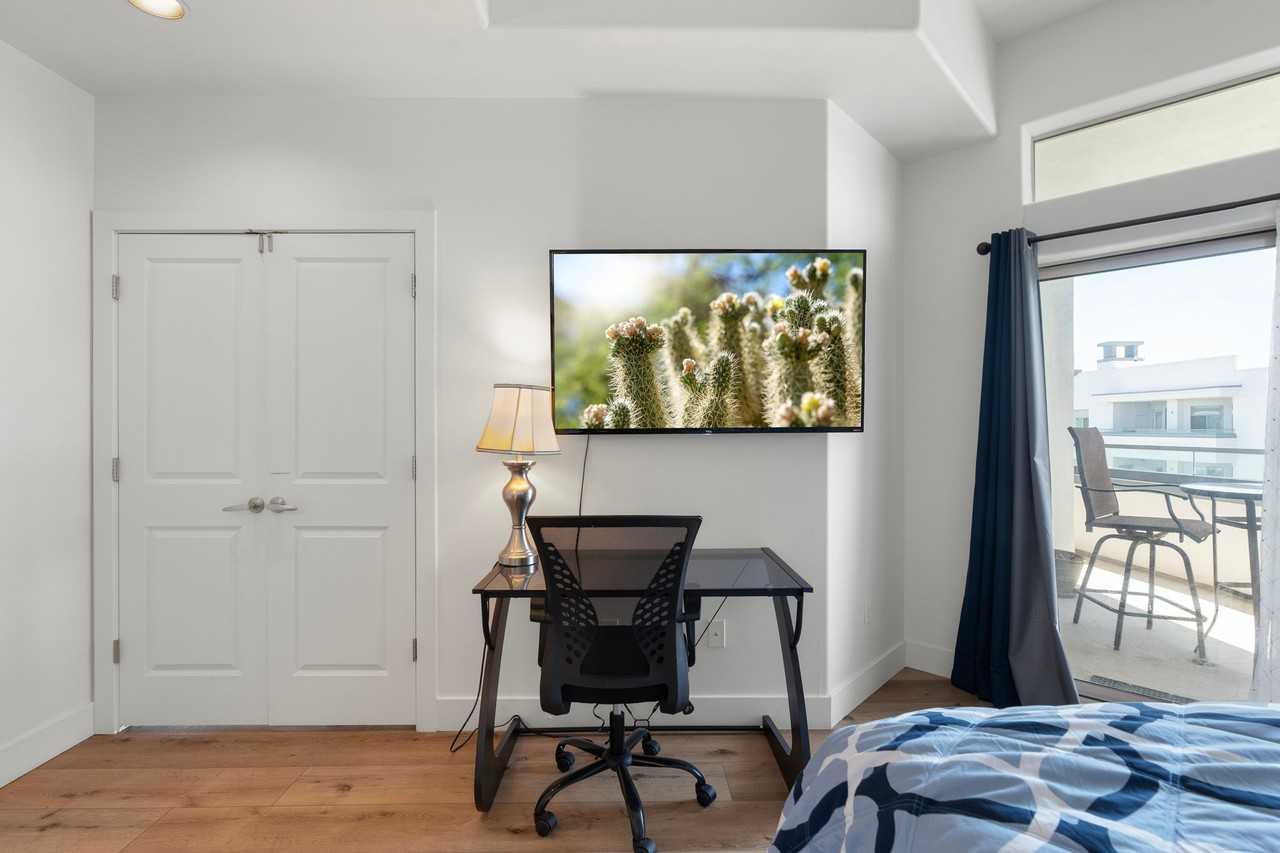 945 E Playa Del Norte Dr #5002 - Photo 7 of 27