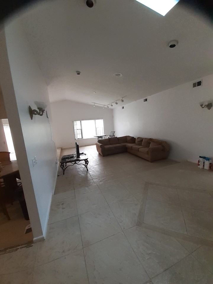 2482 Se Drayton Rd #NA - Photo 3 of 7