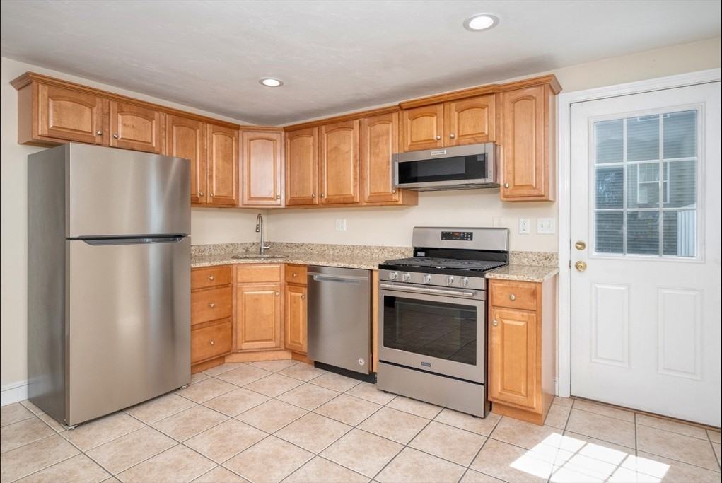 537 Bridge St #2 - Photo 2 of 13