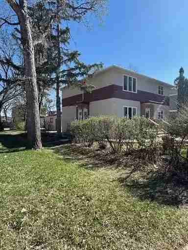 594 Fleet Ave - Photo 3 of 12