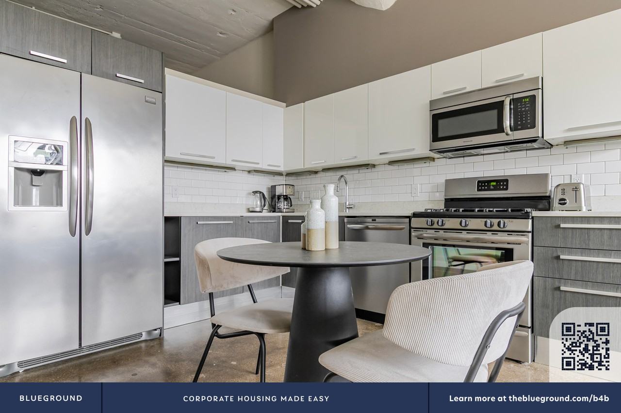 1313 W Randolph St #1261 - Photo 6 of 22