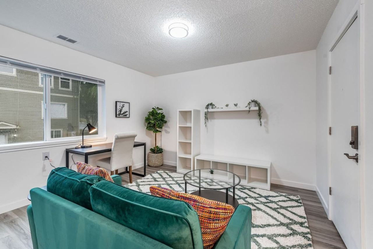 1816 S G St #1045873P - Photo 6 of 26