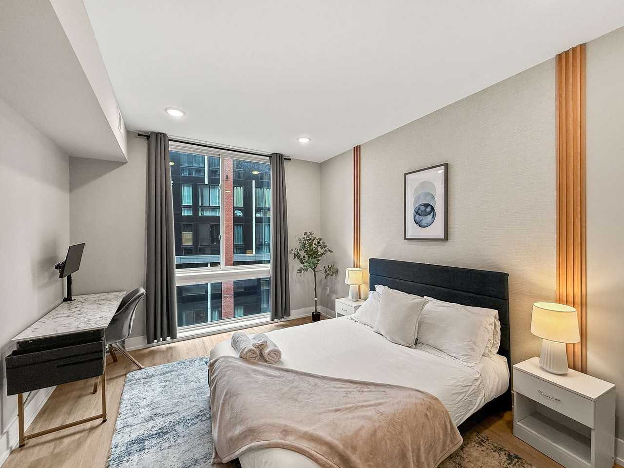 626 N Columbus Blvd #1055924P - Photo 4 of 12